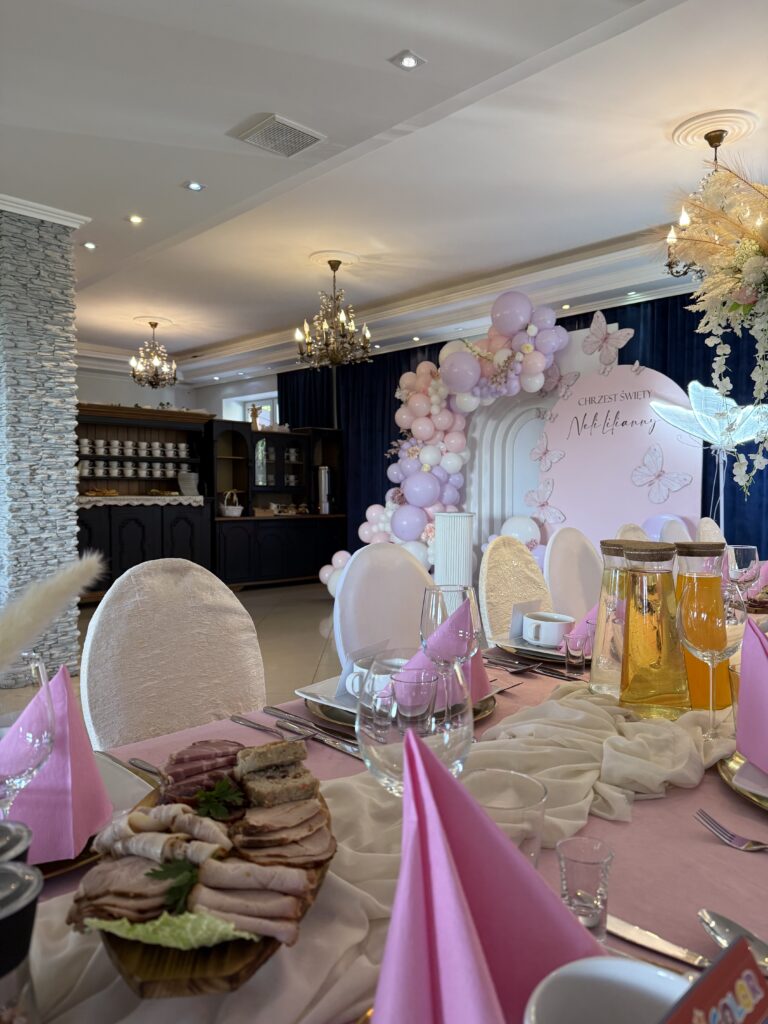 Sala na imprezy okolicznościowe w Restauracji Wielbut koło Łomży